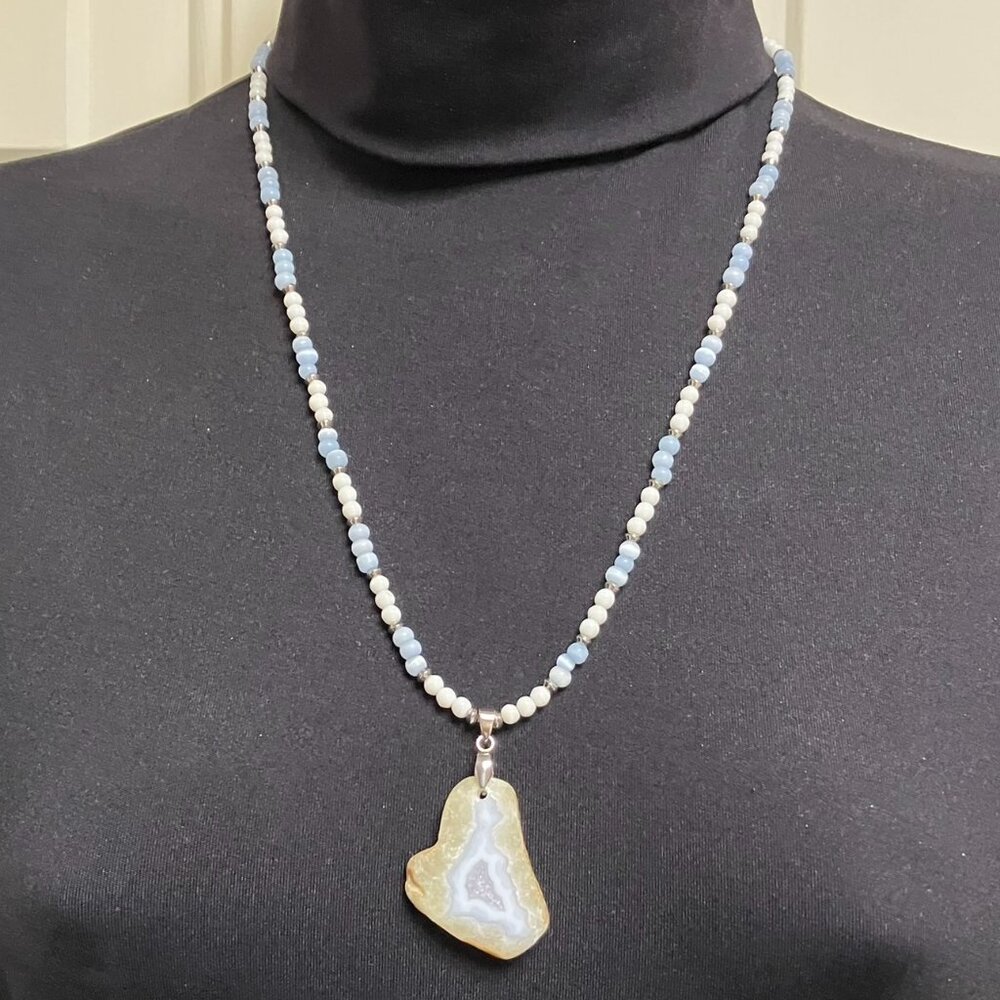 NEW Only One Blue Lace Agate Pendant Beaded Necklace Handmade 21 inch + 2 inch